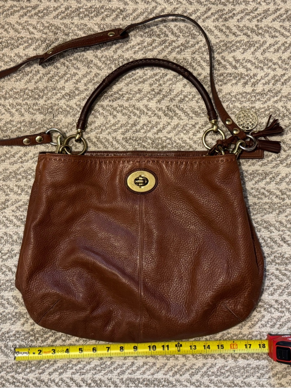 Coach Russet Brown Leather Shoulder Hobo Bag with Brass Hardware - Picture 4 of 5